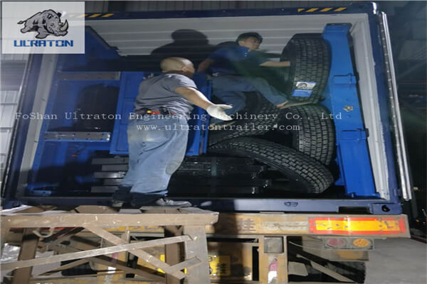发往坦桑尼亚的平板半挂车-8 发往坦桑尼亚的平板半挂车-8